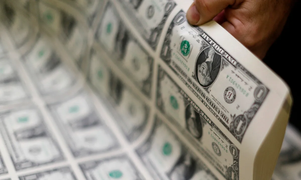 Nợ công Mỹ tăng kỷ lục 6 tỷ USD mỗi ngày: Nhà đầu tư đổ xô sang Bitcoin và vàng như “phao cứu sinh”