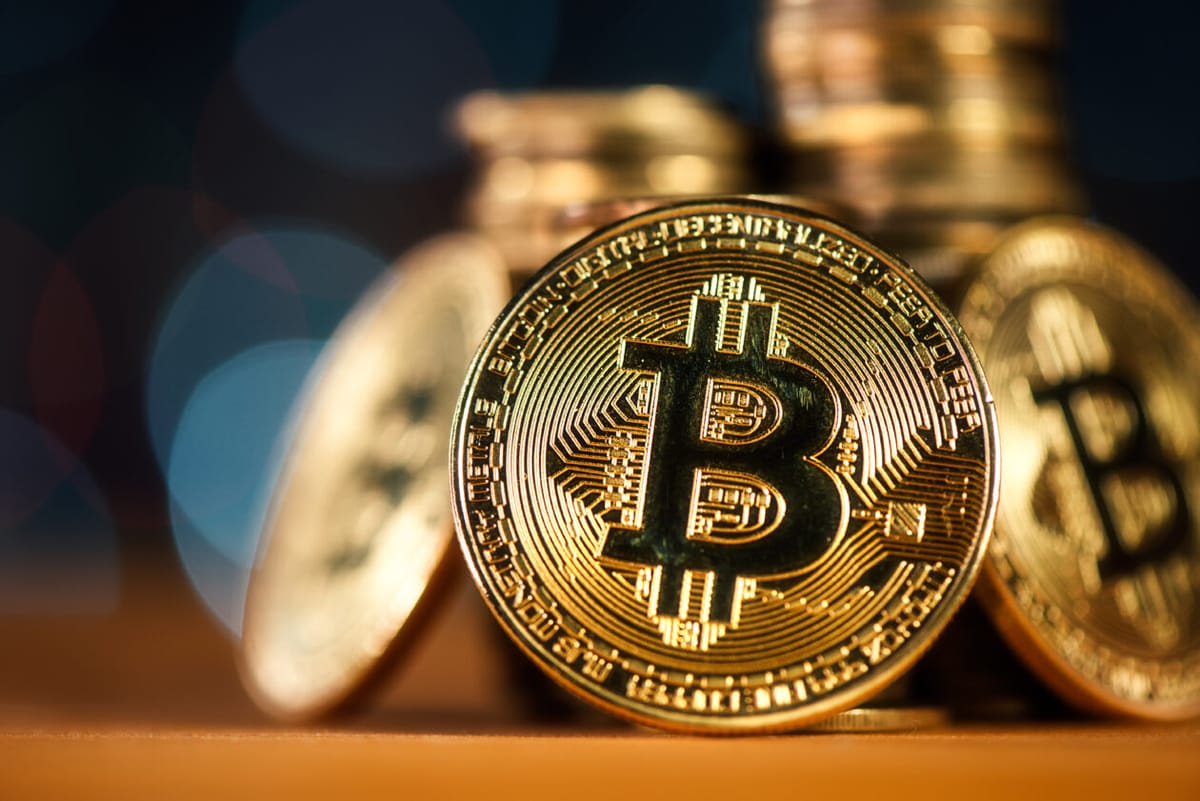 “Hãy sợ hãi — và mua Bitcoin”: CEO BlackRock Gọi Bitcoin Là “Tài Sản Của Nỗi Sợ”, Tiết Lộ Các Quỹ Quốc Gia Đang Âm Thầm Tăng Vị Thế