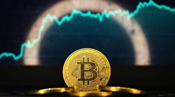 Toàn cảnh thị trường crypto hôm nay: Luật kiểm soát AI tại California, nghi vấn Binance báo cáo thiếu thanh lý và chính phủ Mỹ tiếp tục đóng cửa